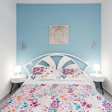 Home2book Charming Casa Nora, *